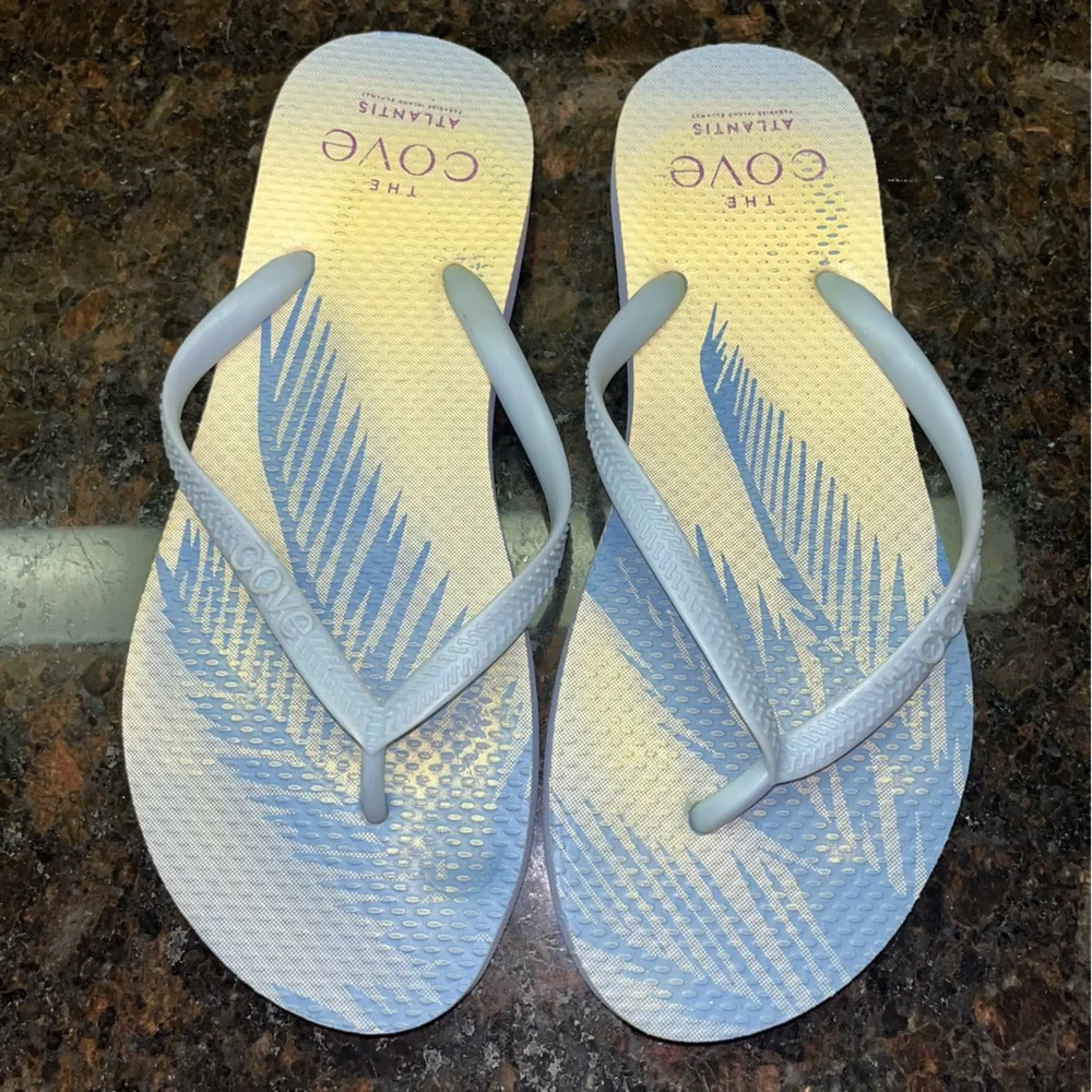 Atlantis Bahamas The Cove Yellow Blue Palm Tree Flip Flops Sz 7 🏝️